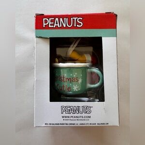 2021 Hallmark Peanuts Holiday Ornament